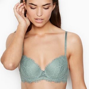 Victoria’s Secret 
Lightly-Lined Demi Bra